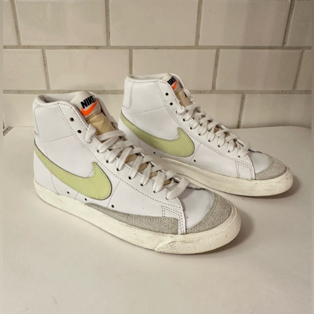 Nike 7 mid blazer 77' vintage woman high top basketball sneaker GRN activewear